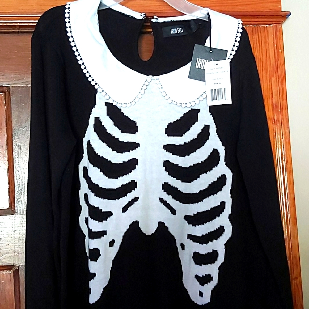 Spooky sweater